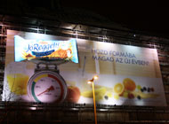 Speciális reklámháló kihelyezés